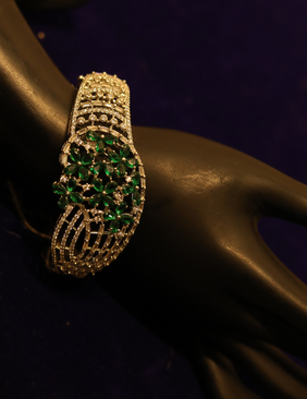 Emerald A Dia Kada Bracelet
